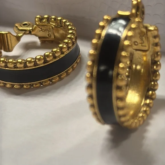 YSL VINTAGE YVES ST LAURENT black and gold clip on hoop earrings NEW CONDITION! - Picture 8 of 13